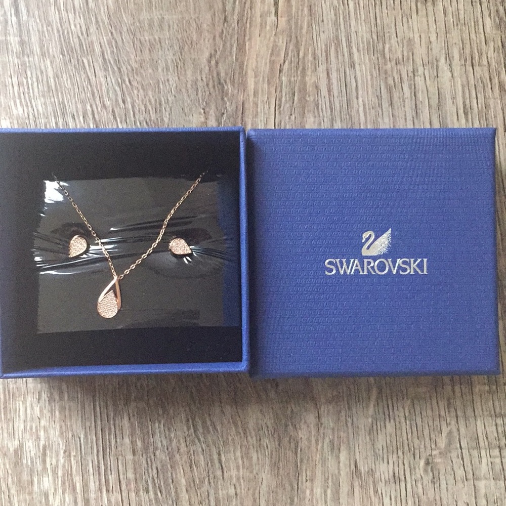 Swarovski Ginger Pear Set Crystal Authentic